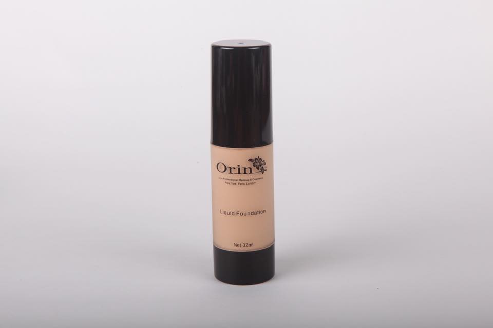 Weightless Skin Oil-Controlling Foundation SPF 15 with Hyaluronic&nbsp;Acid